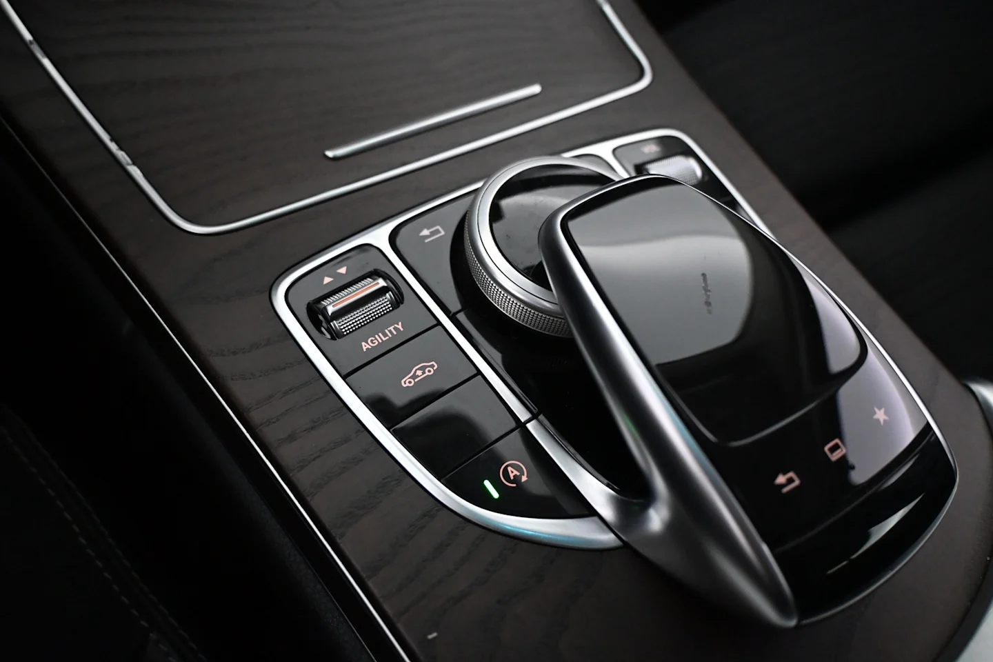 Car Image - se1VMIXdGUHLDtBpwiwz9