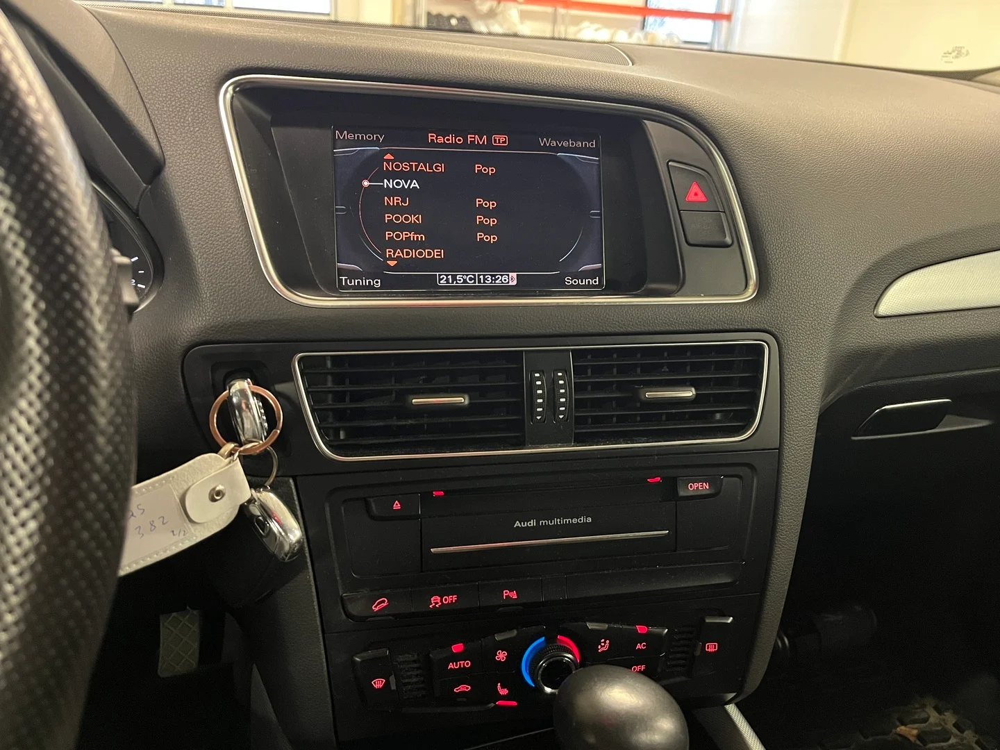 Car Image - 2AUbwhpPGC7Q3sbM9xDZfR