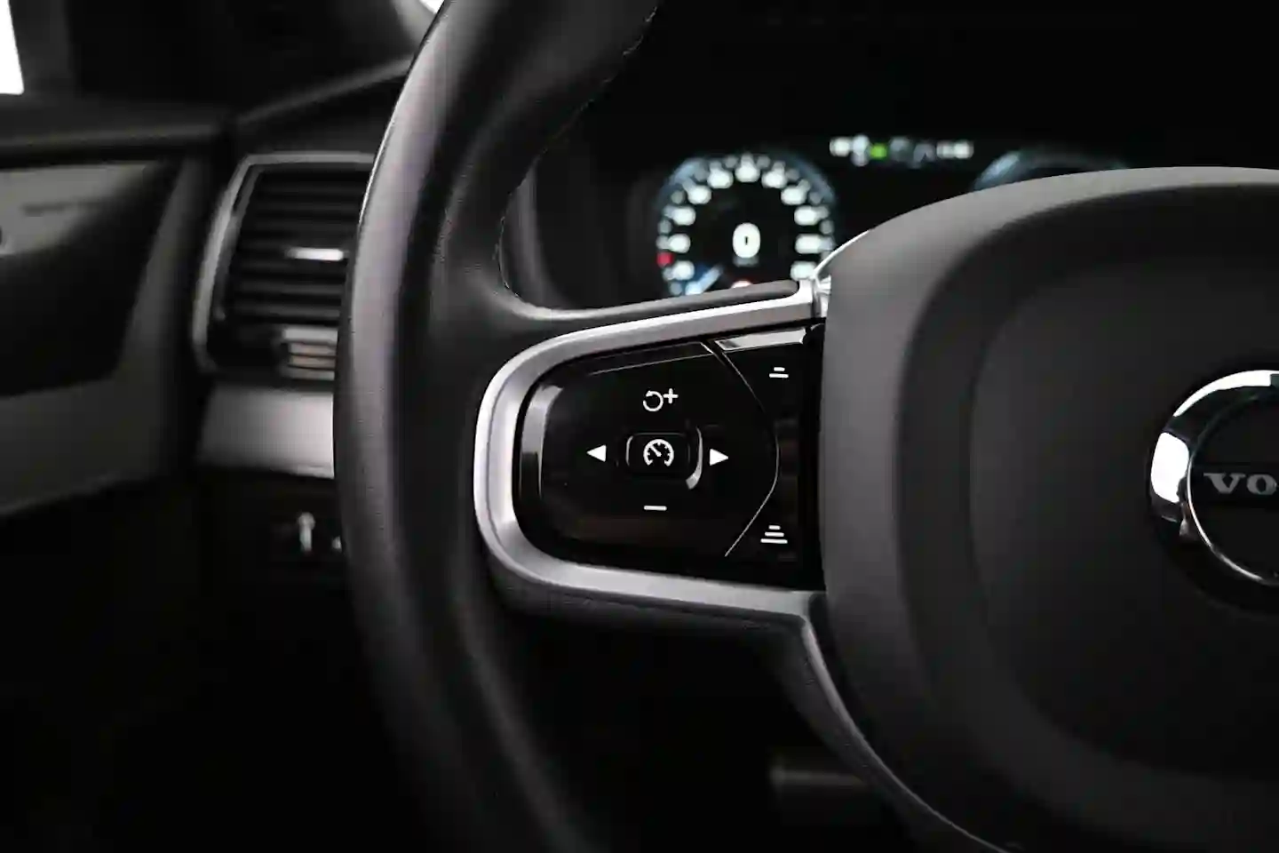 Car Image - 1AMuG9Je06uX0evOAEOkYc
