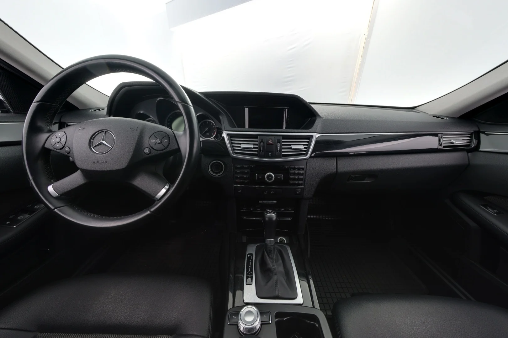 Car Image - 30kWC50iPk6TROSFGlEKcZ