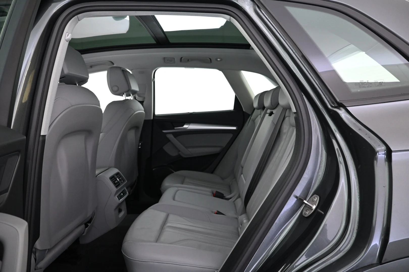 Car Image - 2i9w7pA5mbD72lGHgt2xwZ