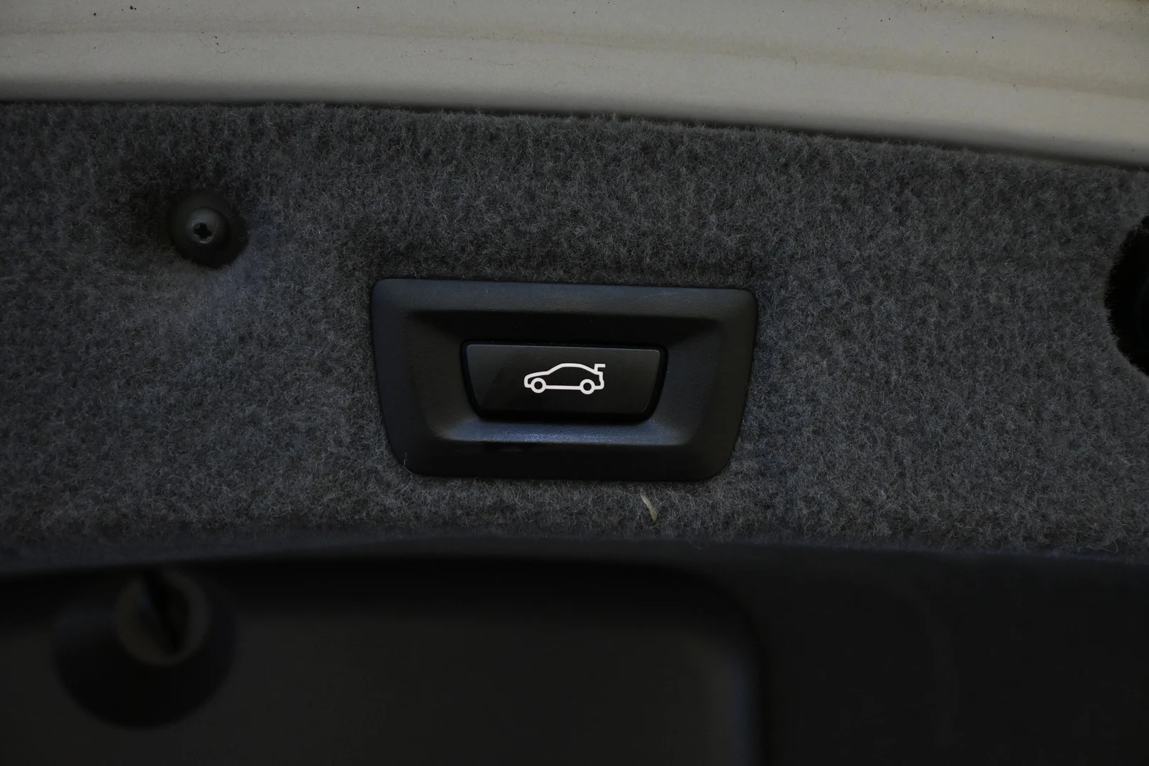 Car Image - 5I69qVt0EjUyJxTT4jmH6w