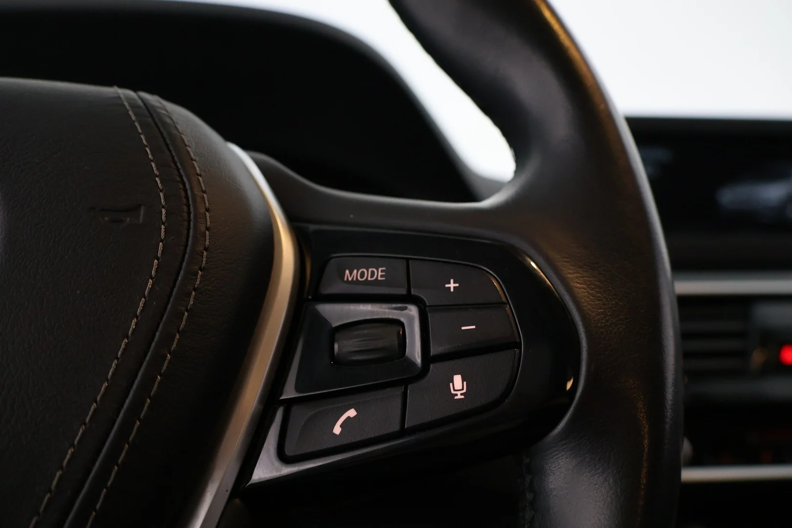 Car Image - 34hhJbCMOePTqQry1DNkuK