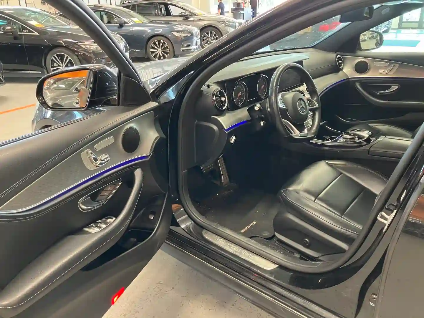 Car Image - 7IKRQO6GmrScPINeXgvHig