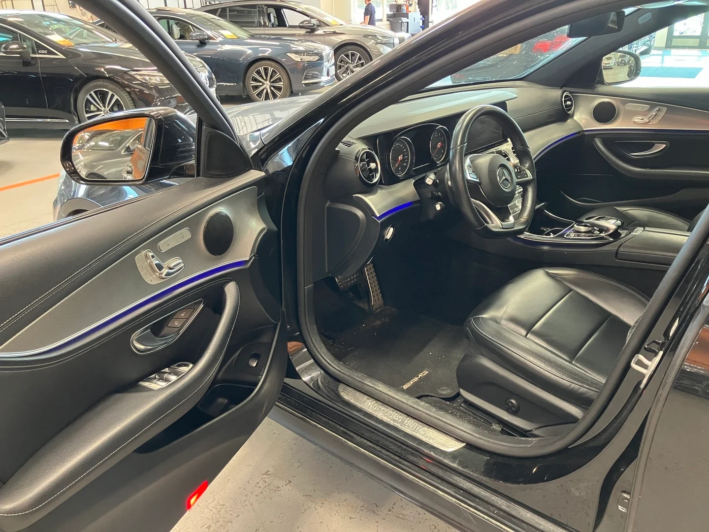 Car Image - 7IKRQO6GmrScPINeXgvHig