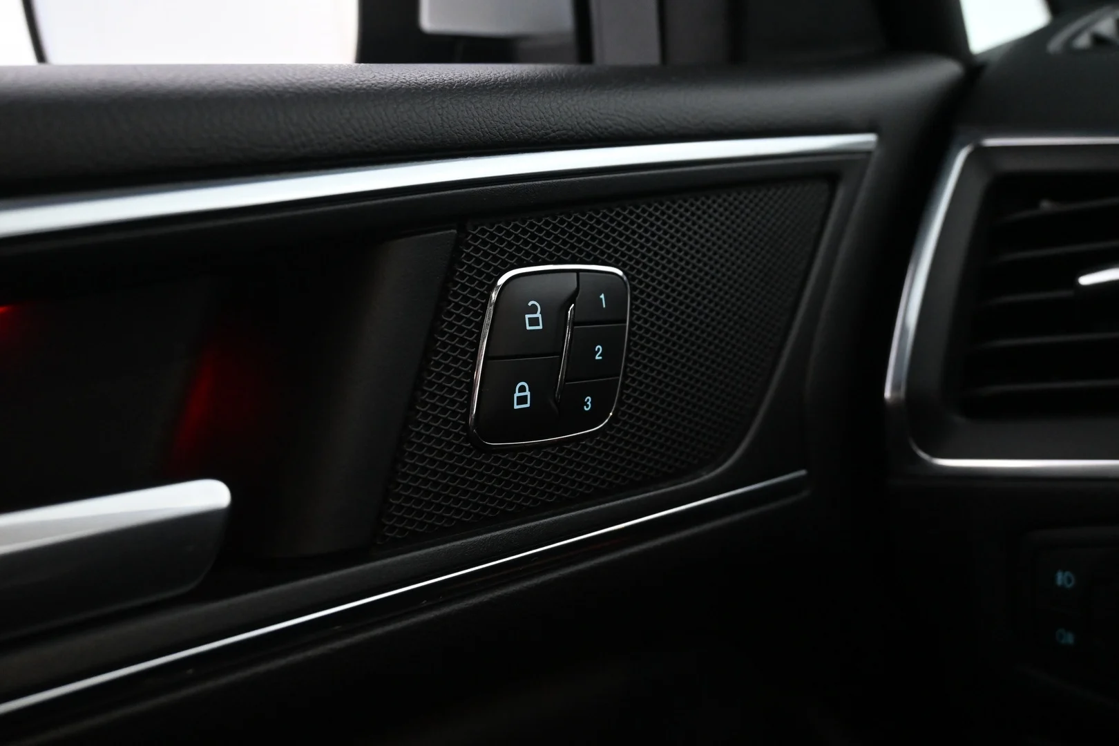 Car Image - 4GzNfweYXQNVvtpBz02dcM