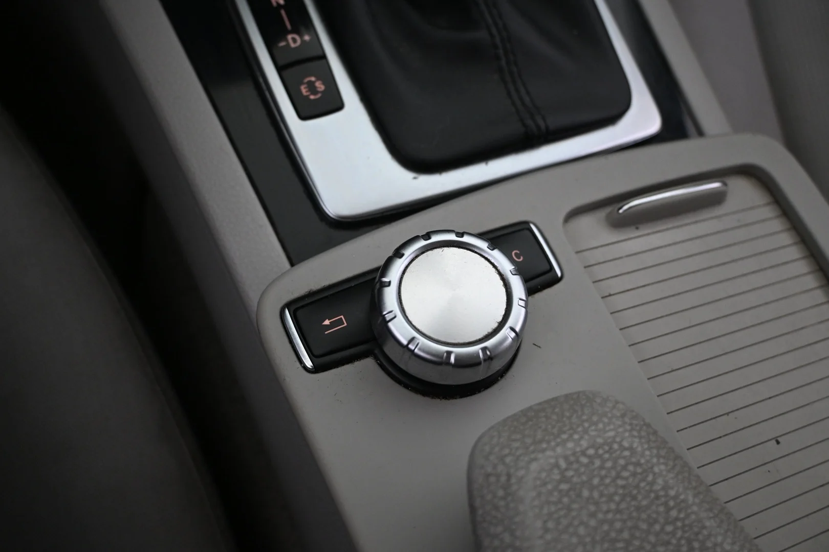 Car Image - 1QNdaYU7elKGLg3L3Yfakx