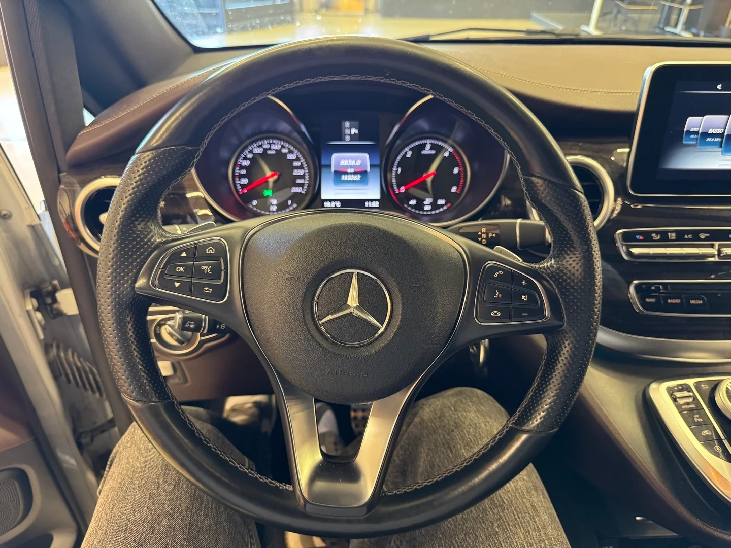 Car Image - 144nNaV4CiQDEqoSKbJnJo