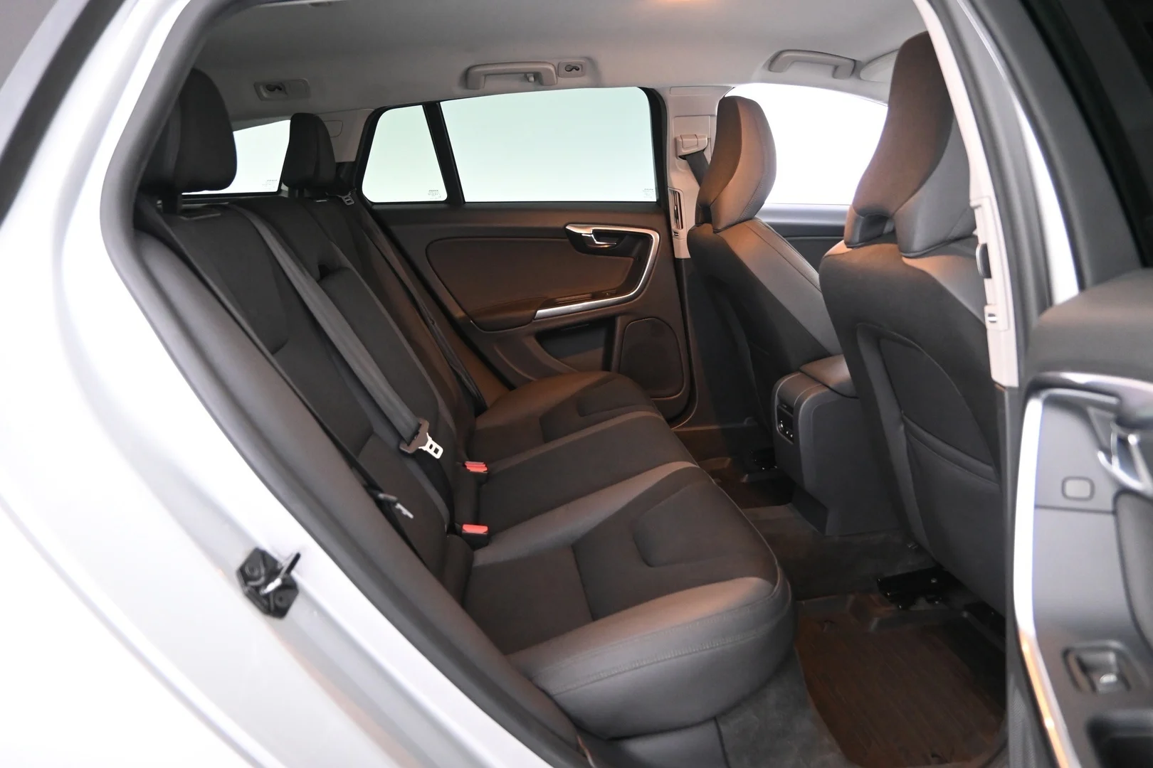 Car Image - 2nhJvPUR0F2ik7XKZ71Ual