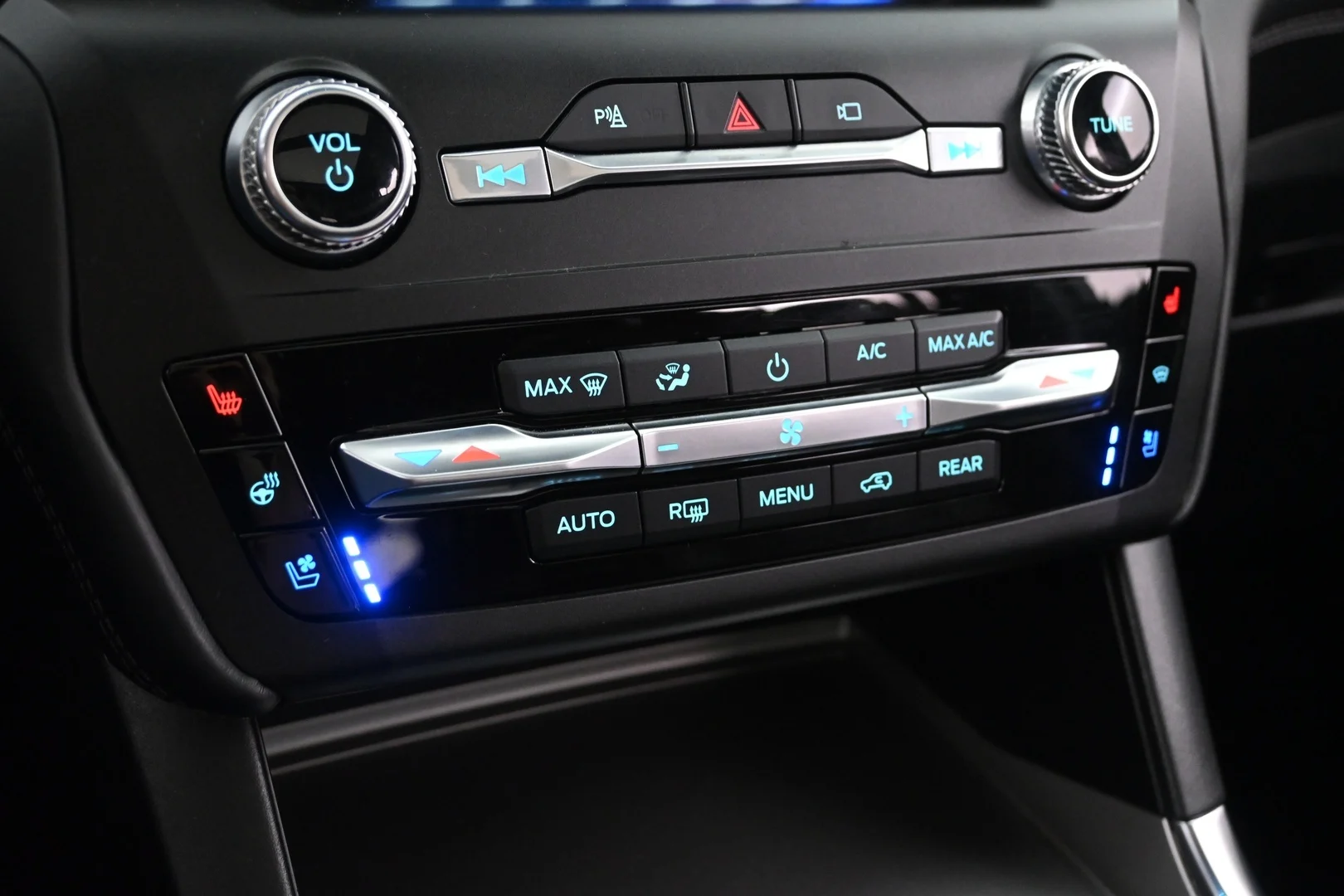 Car Image - IbuNWDnN1utu3vl0MjTLH