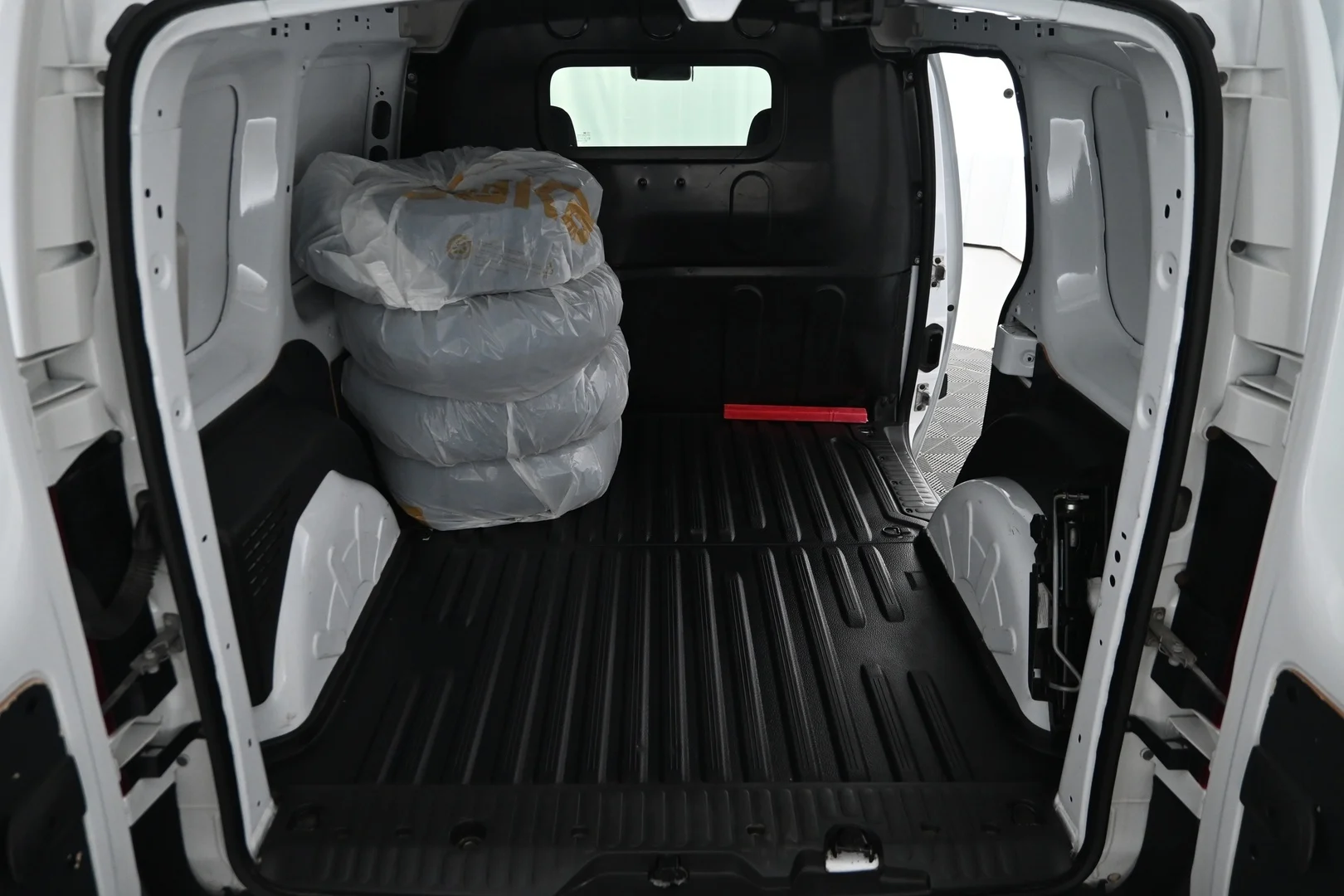 Car Image - 5fpGojXFk7luyZvYnDz6Ke