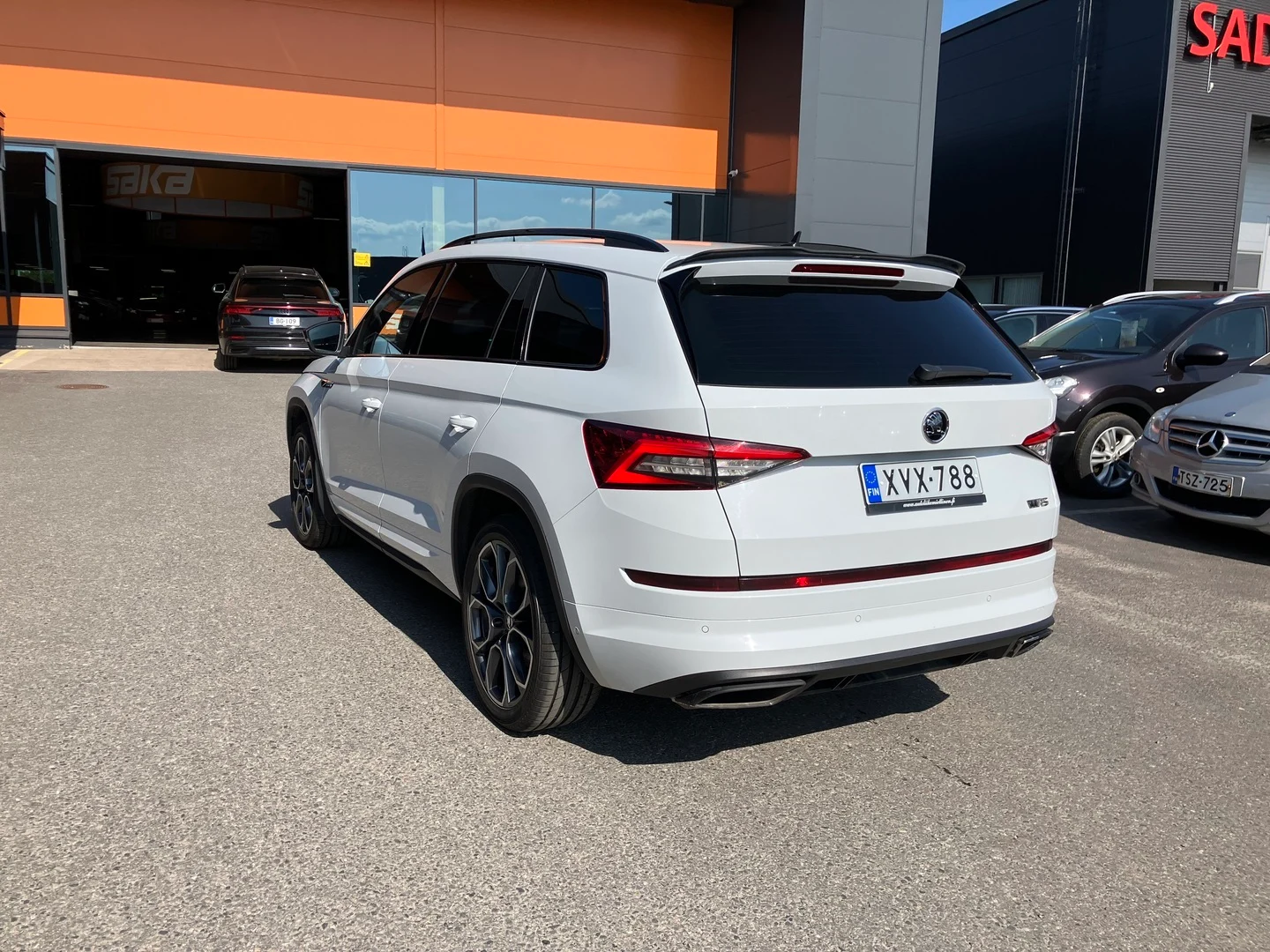 Car Image - 4kWf4DLbzT6Cdh8F7LGxhS