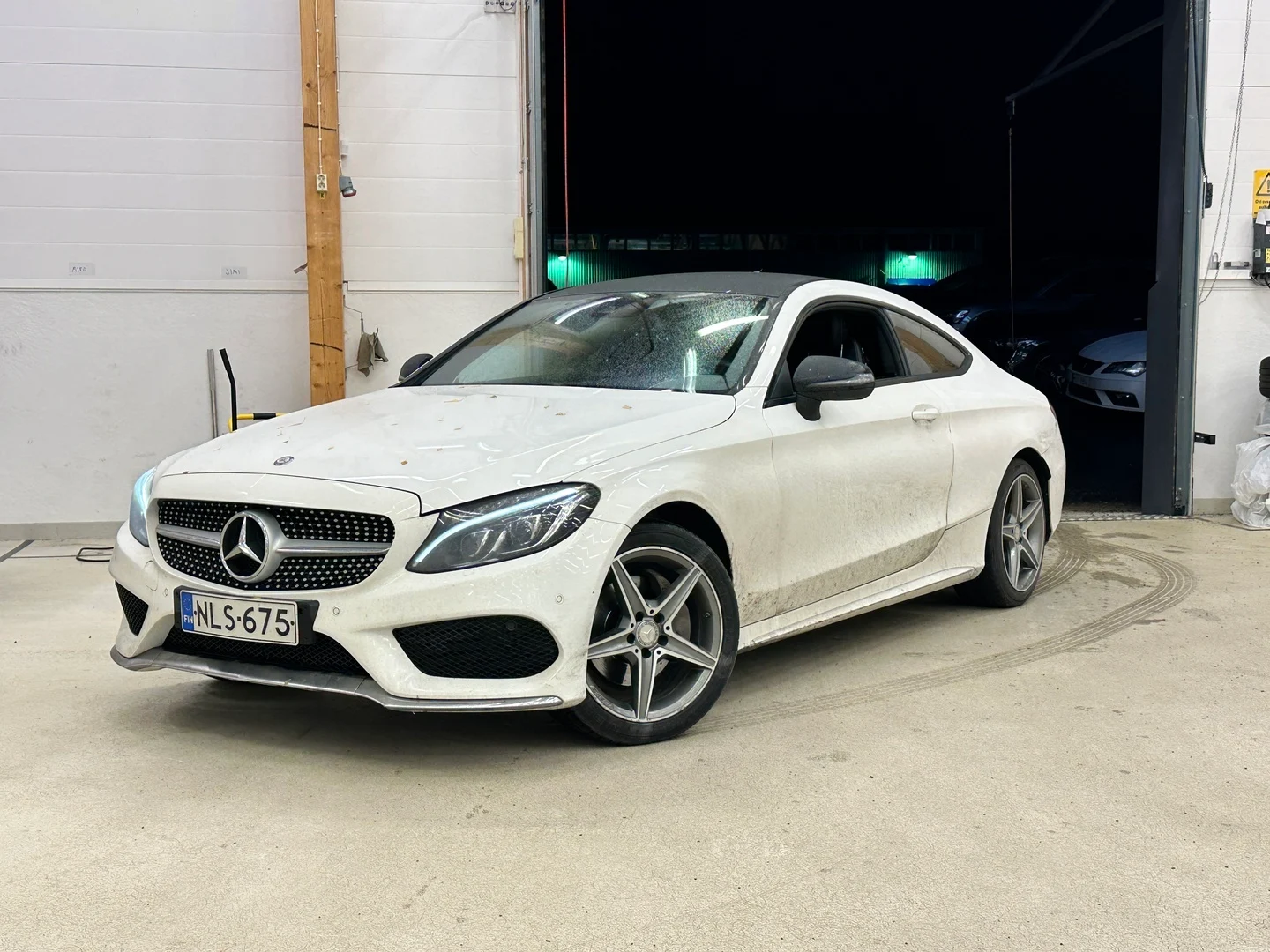 Car Image - 25ABLCIUWZSNQr7uOtkyCb