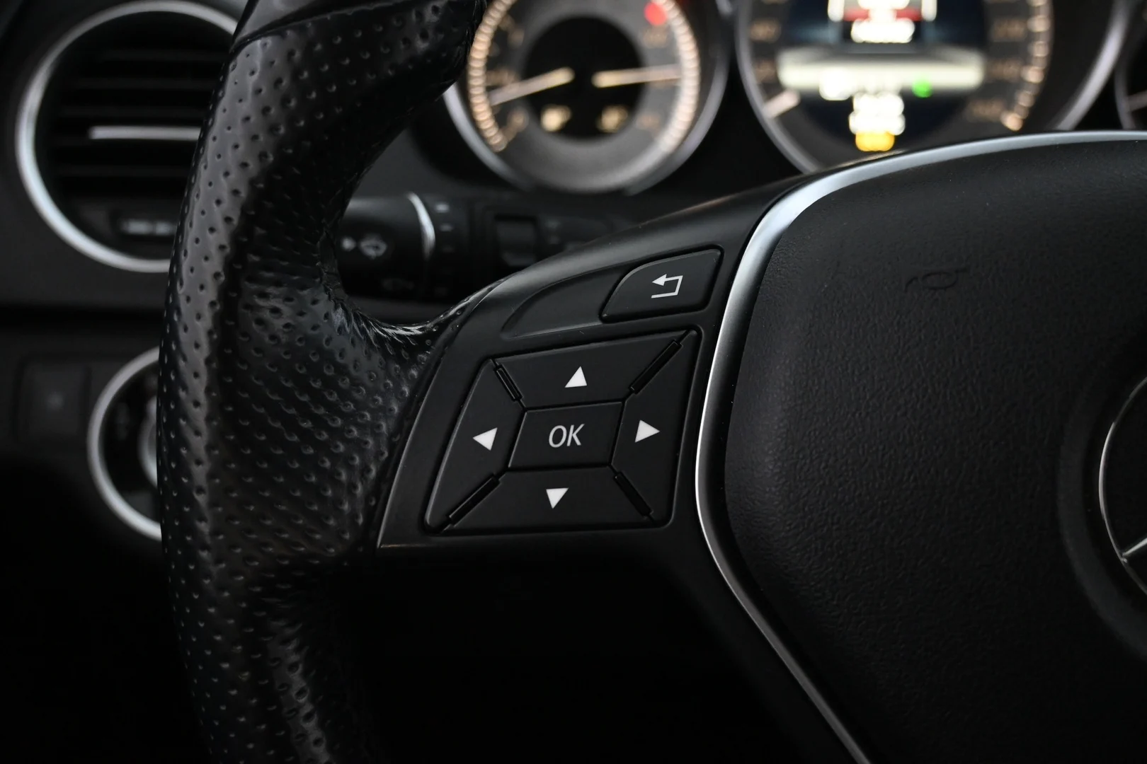 Car Image - 67QPSRZQPLyZaoZXsnsQJL