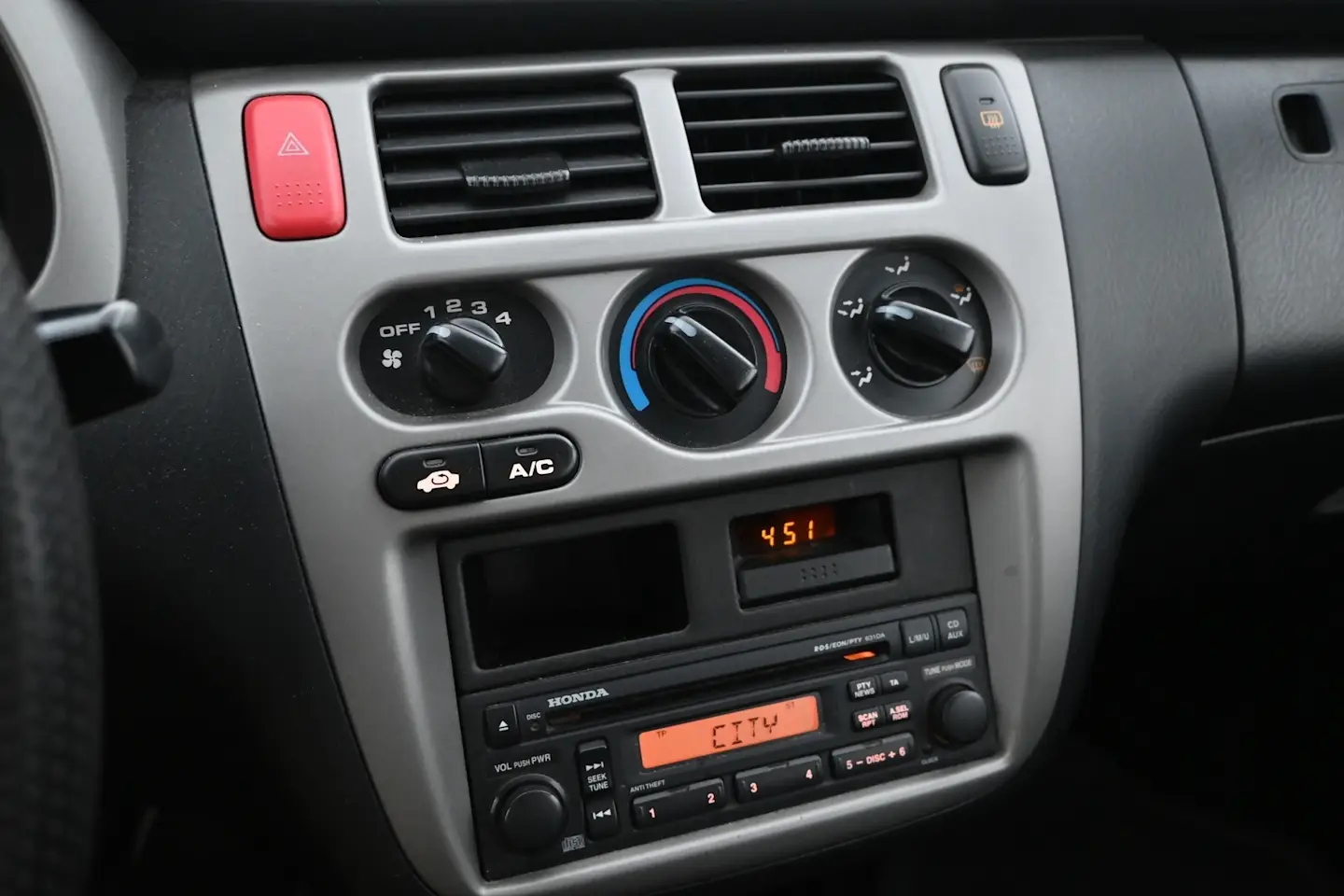 Car Image - yOz3wSoch5XVpoD4J0sPa
