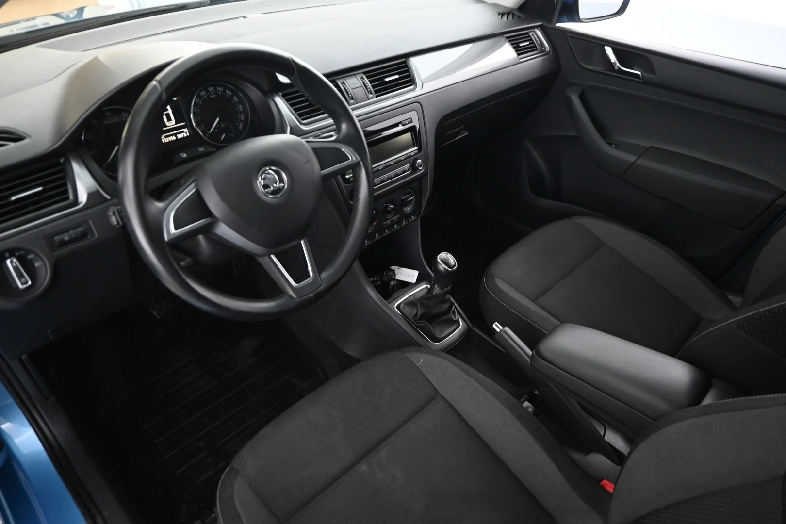 Car Image - 3ncN4e7W3SCOA7rIabWznN
