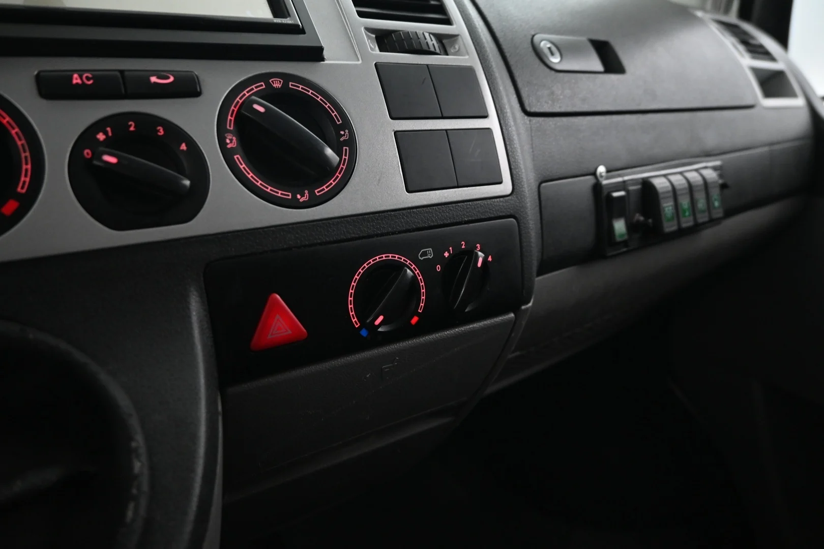 Car Image - 6P2ORH58YCqqdUK6oet6mA