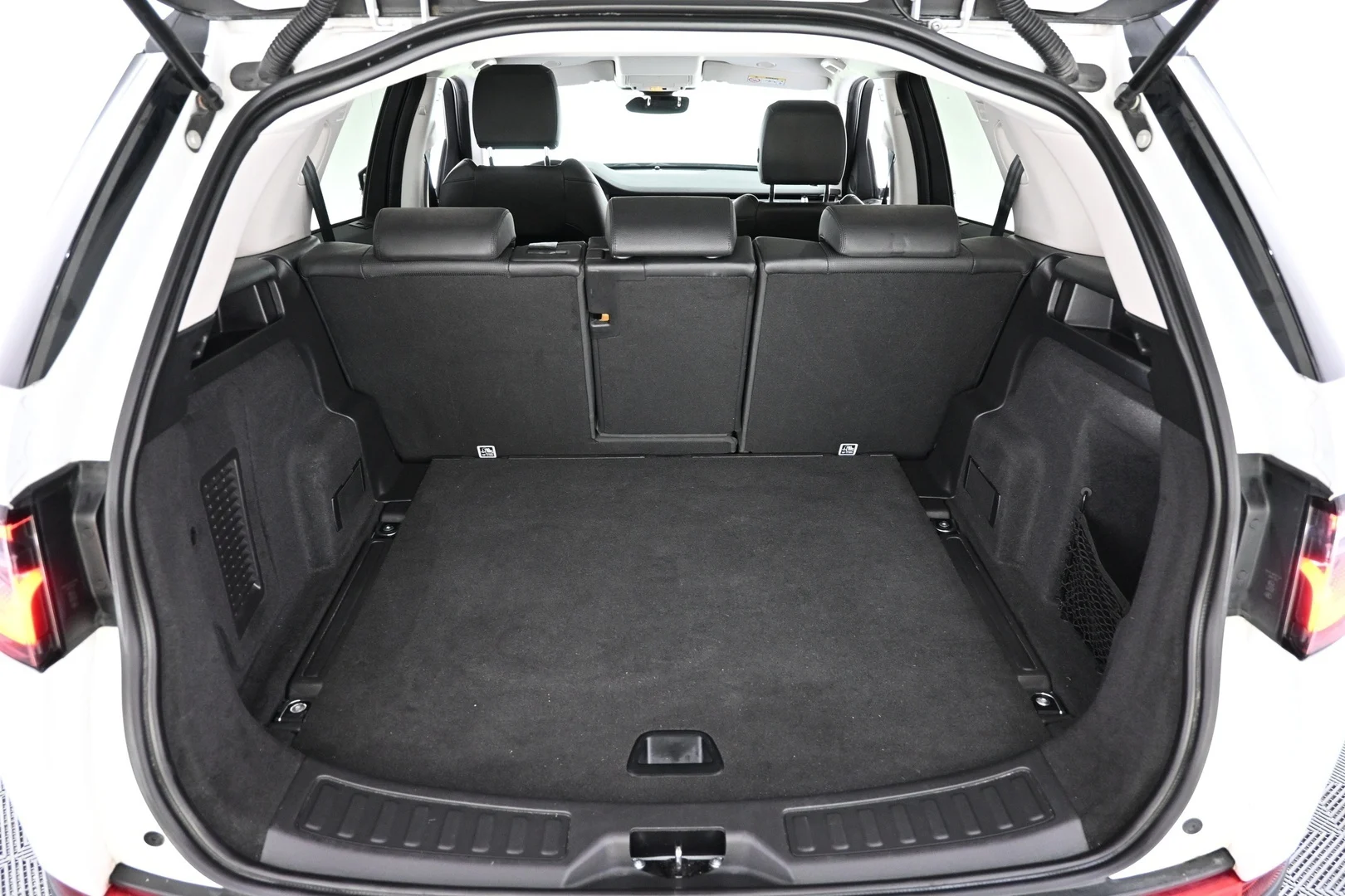 Car Image - 23uYb7cN3qvvPHAmEZiyLR