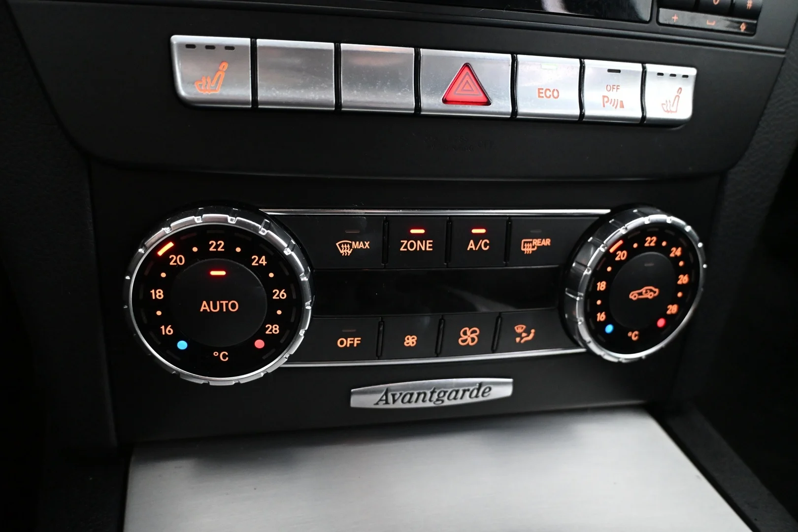 Car Image - 4wn4UNkQovGKzt0R9hqdDf