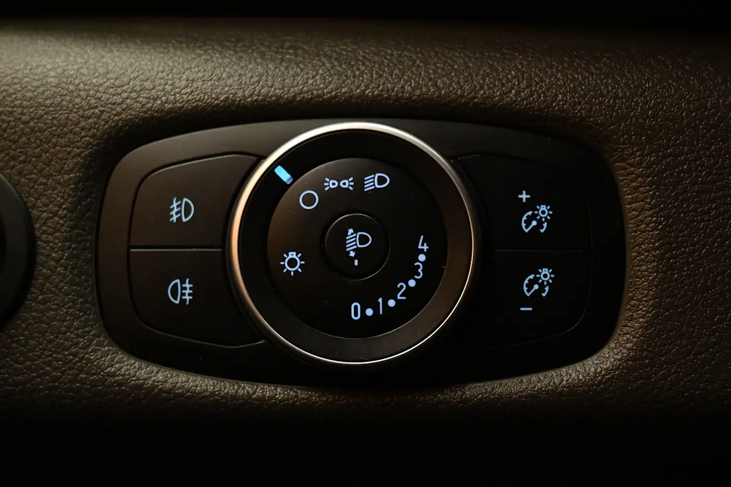 Car Image - FM9l360Cb0BOVDy6NKXrm