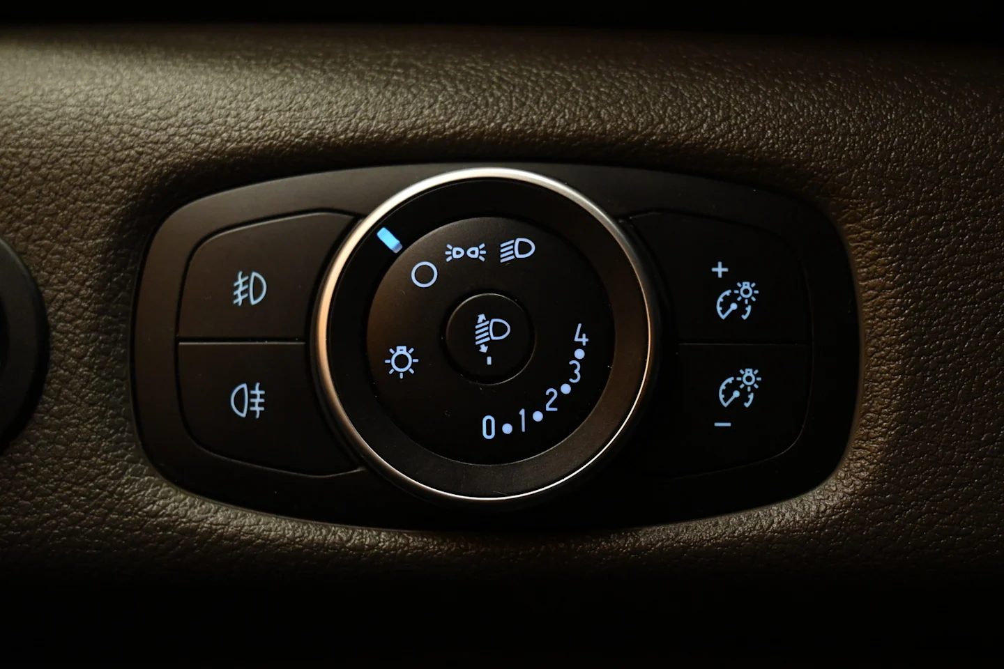 Car Image - FM9l360Cb0BOVDy6NKXrm