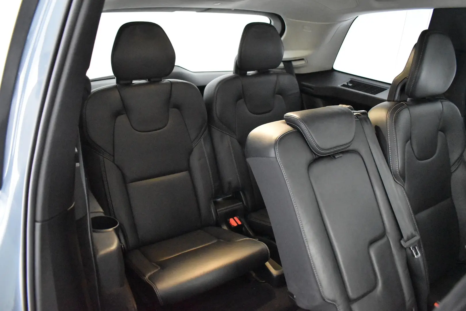 Car Image - 1J3sEf9jaHbTrlRXdY0X1P