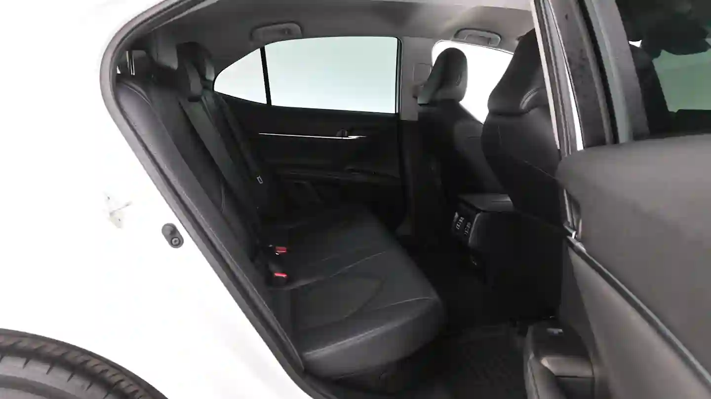Car Image - 150EismucaAXxqDHkpjlg0