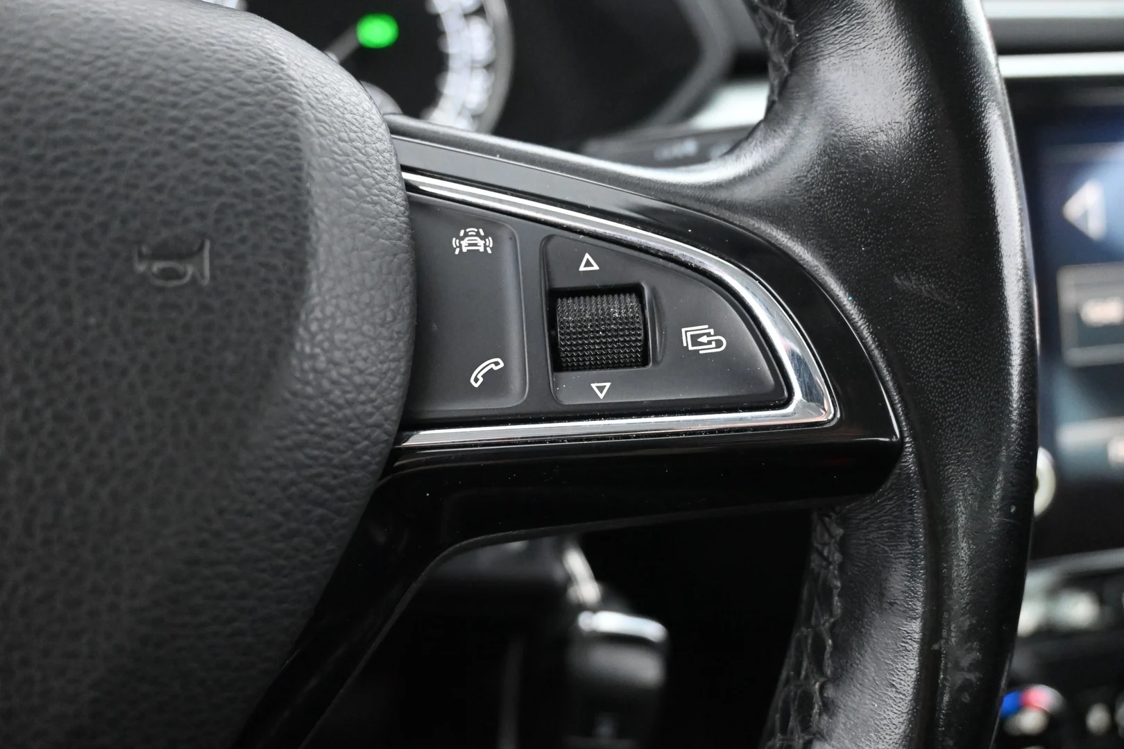 Car Image - 34SpwIbLDMirpSpTVgmtHZ