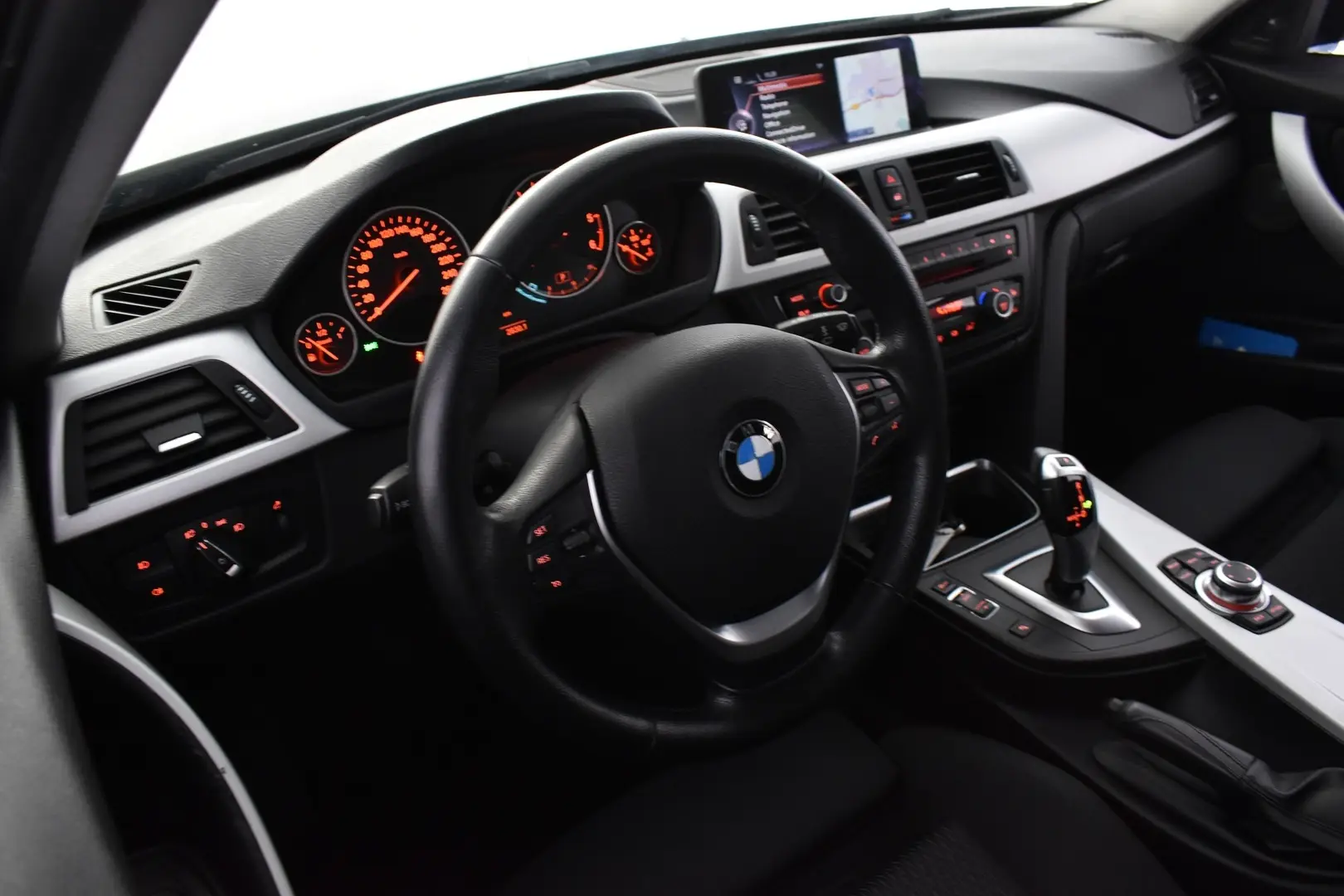 Car Image - 3cN6FKIcqQhNGbumFcuy4N