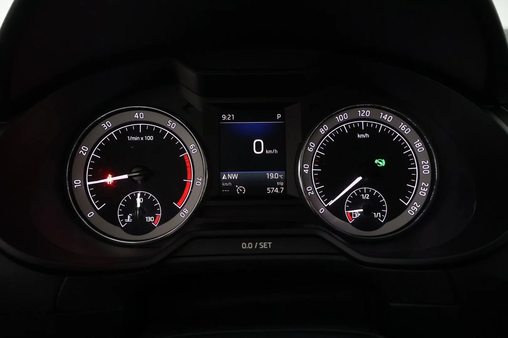 Car Image - 2TI5LPEGPD2NeeGqR4LXom
