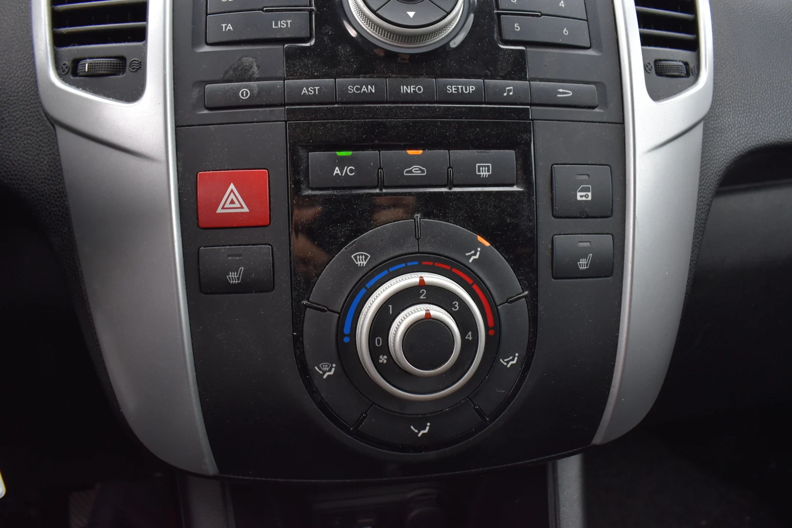 Car Image - 4dx5n7Y4dWlH1ZdhXFTEGV