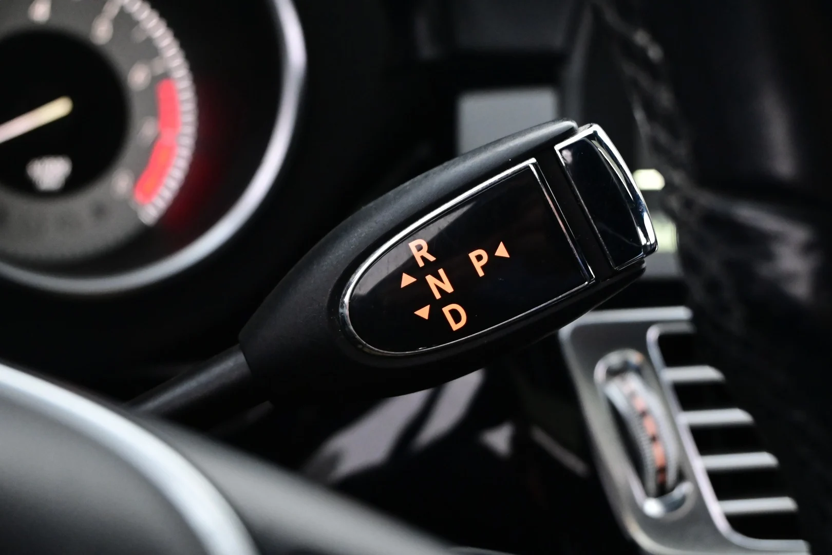Car Image - 6b0WX662ddtRV9rFNVVjTb