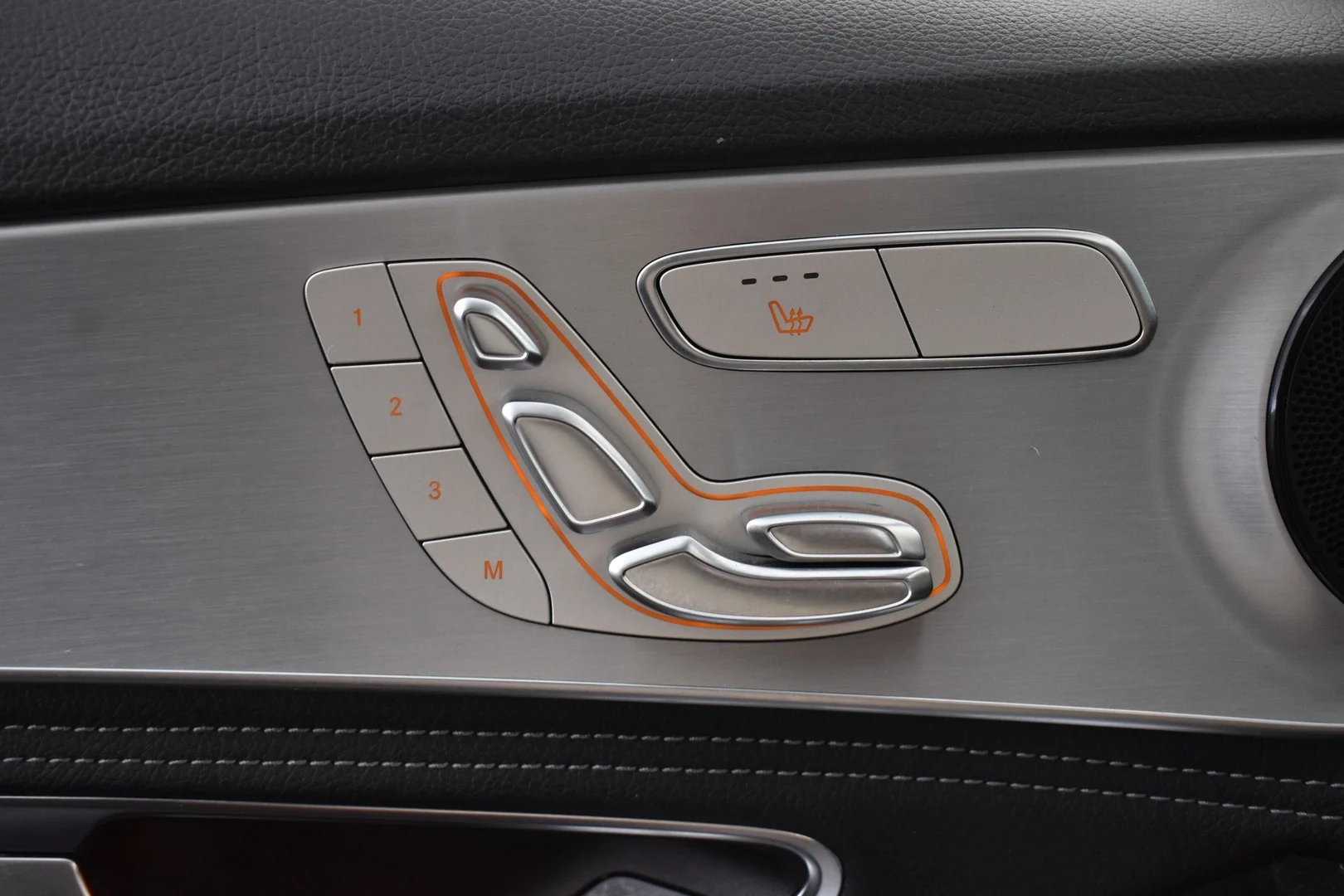 Car Image - D4njINO0UrtYpjL7BYj6f