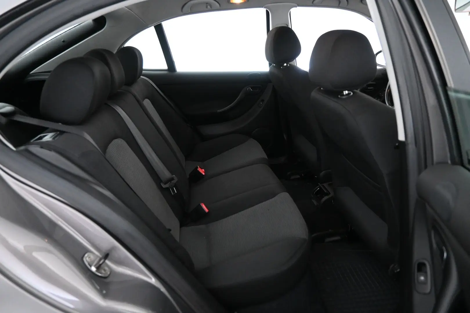 Car Image - 5ggEWI5lW3t7jYjBllg6fs