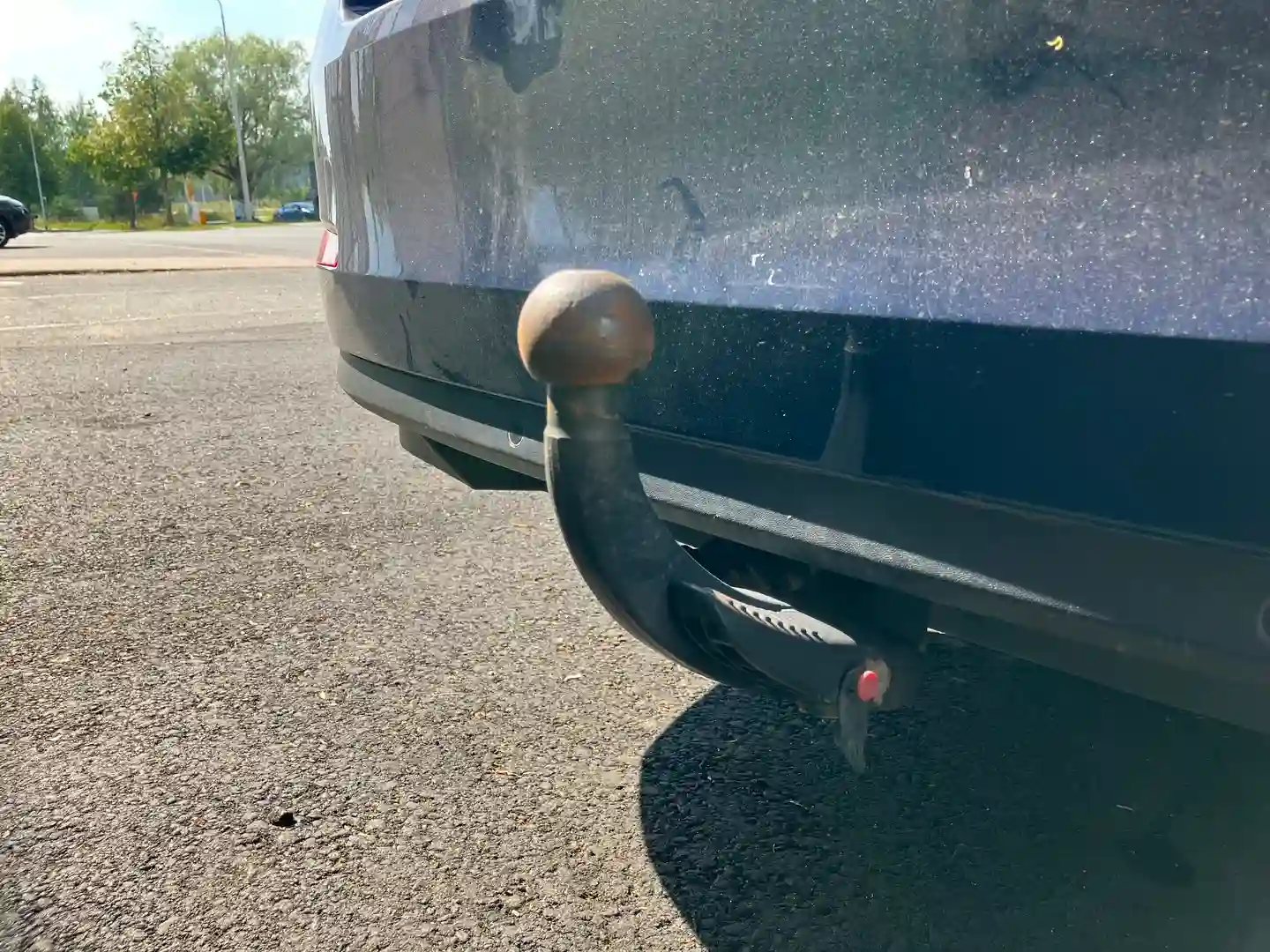 Car Image - 72SFiUHqw3k0LLy9IqUhzn