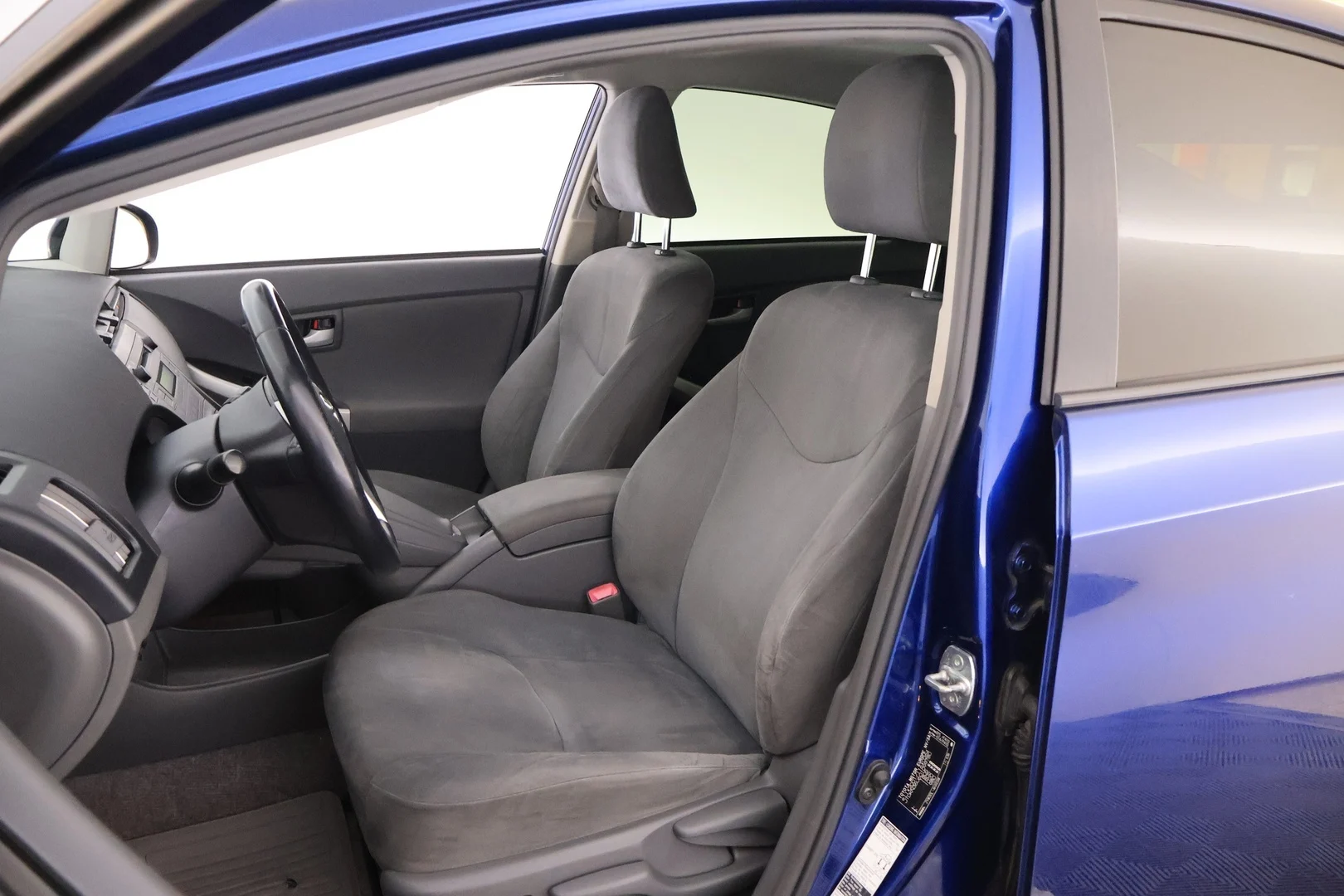 Car Image - 7w3lsWtL7D8SQOdzoSO17D