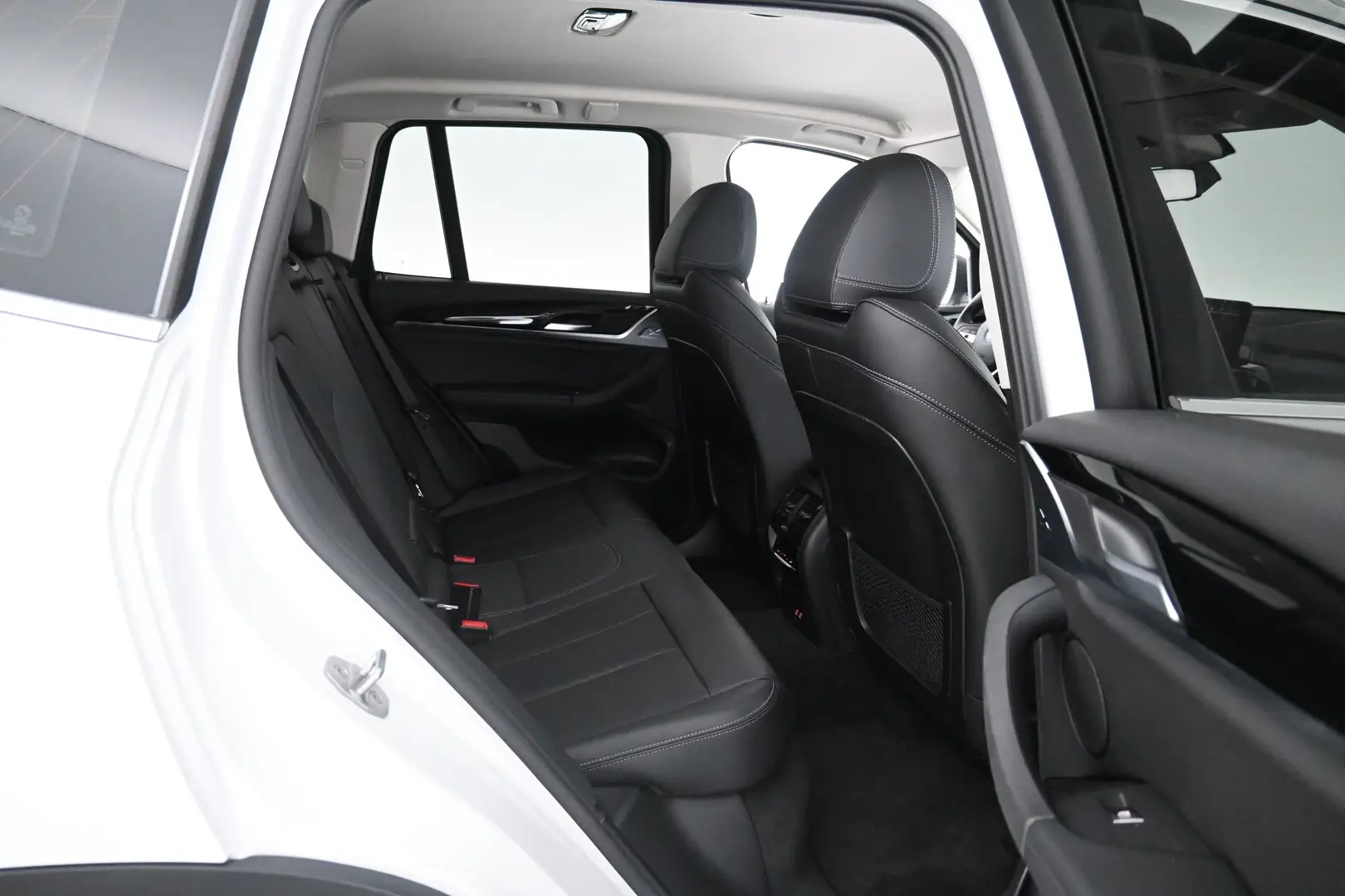 Car Image - 2LRrHMYCHQPuyW3PVj8lou