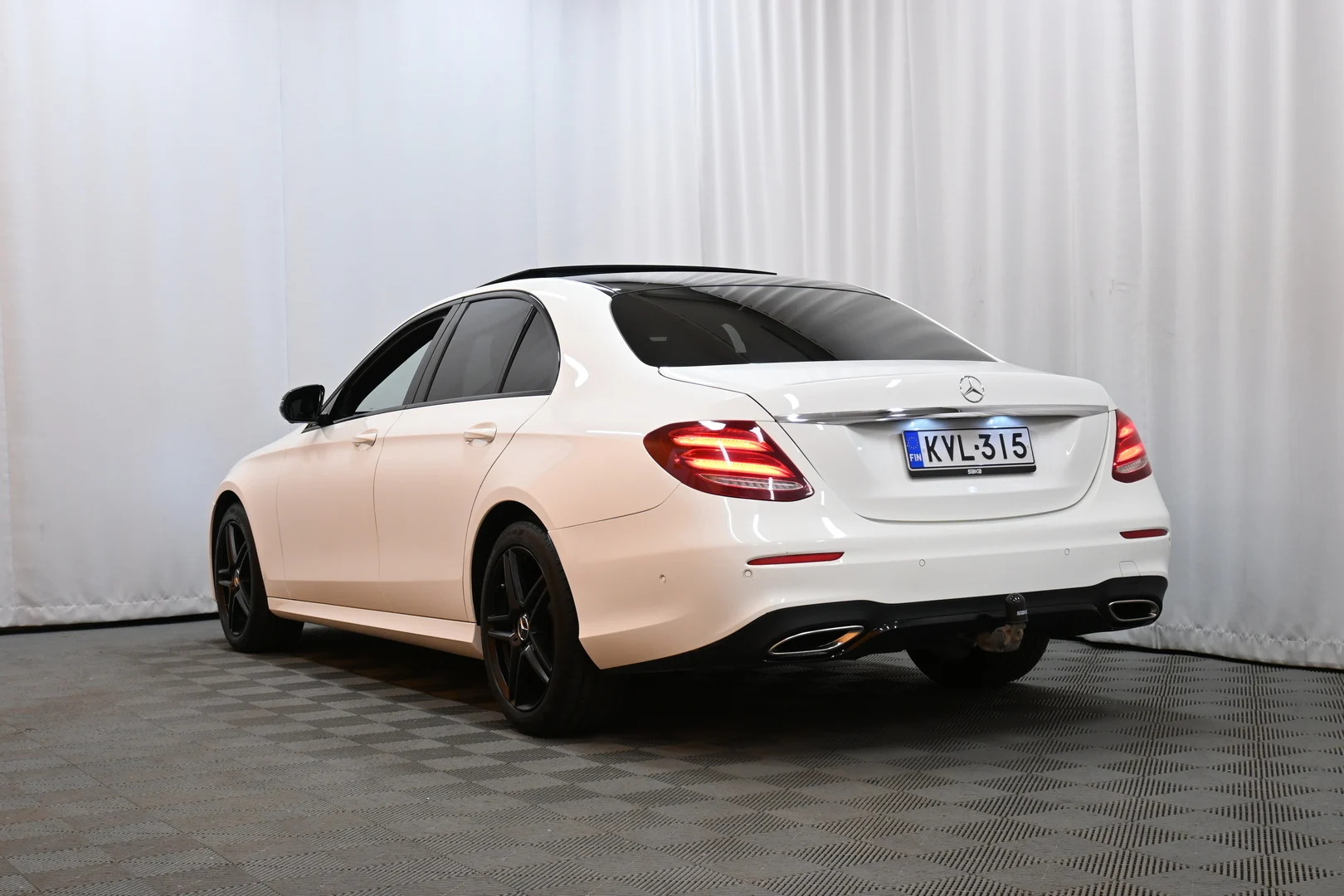 Car Image - 6rJvEPAIaPAJjDsv18Oe7v