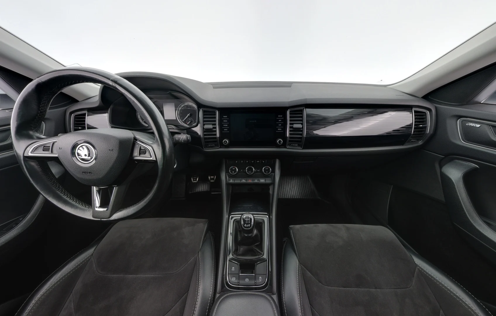 Car Image - 6VAlMILiVP9J8KbHu6L2pJ