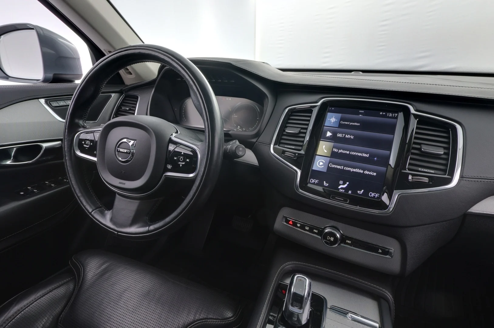 Car Image - 1oOsdNVRe30pIf3Ej4GkIX
