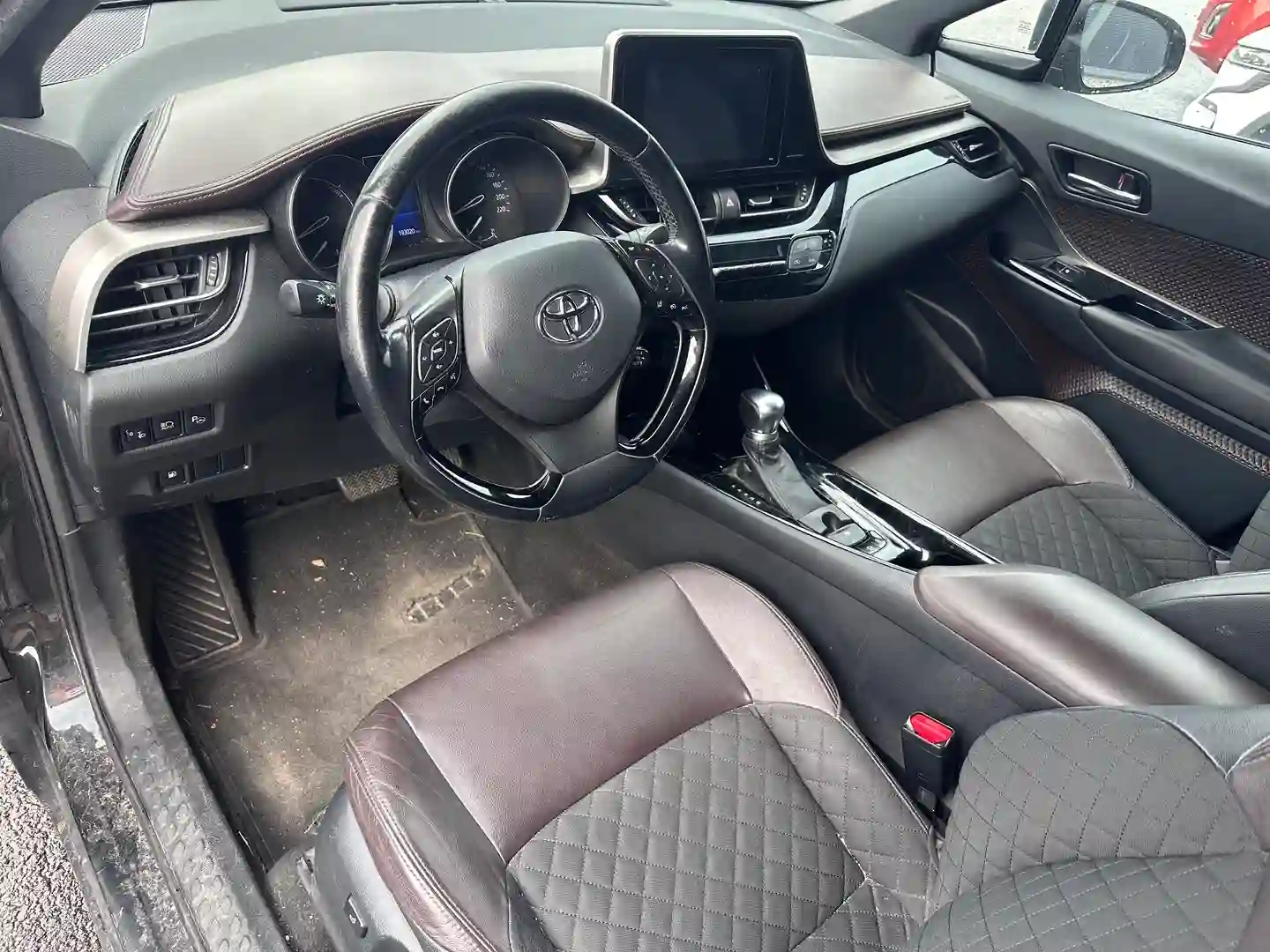 Car Image - 5Z4jUa9tCdOhHwwDu0xugg