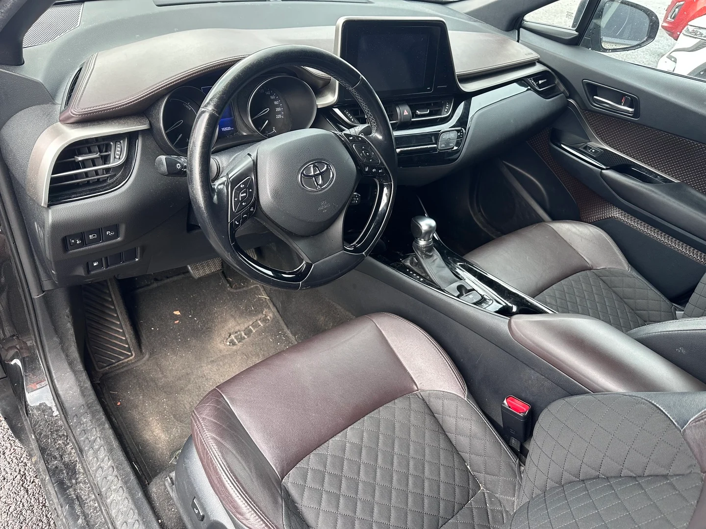 Car Image - 5Z4jUa9tCdOhHwwDu0xugg