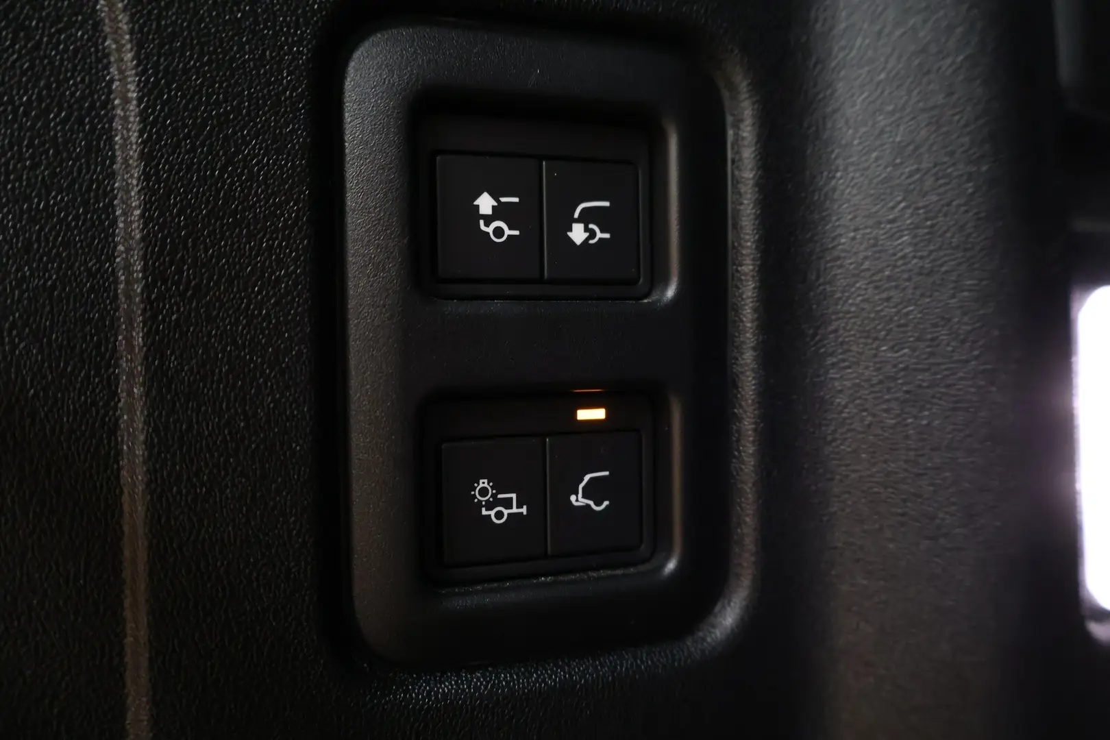 Car Image - 4axIHcUsCznG9yYYeZripH