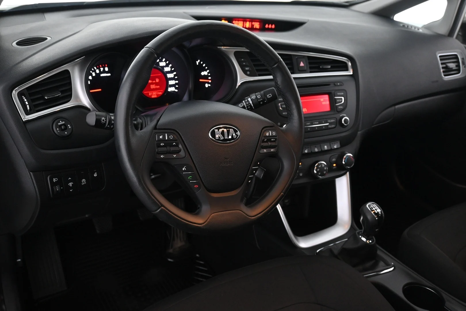 Car Image - 1sDfWO1RMkjV1MGFEvbwtx