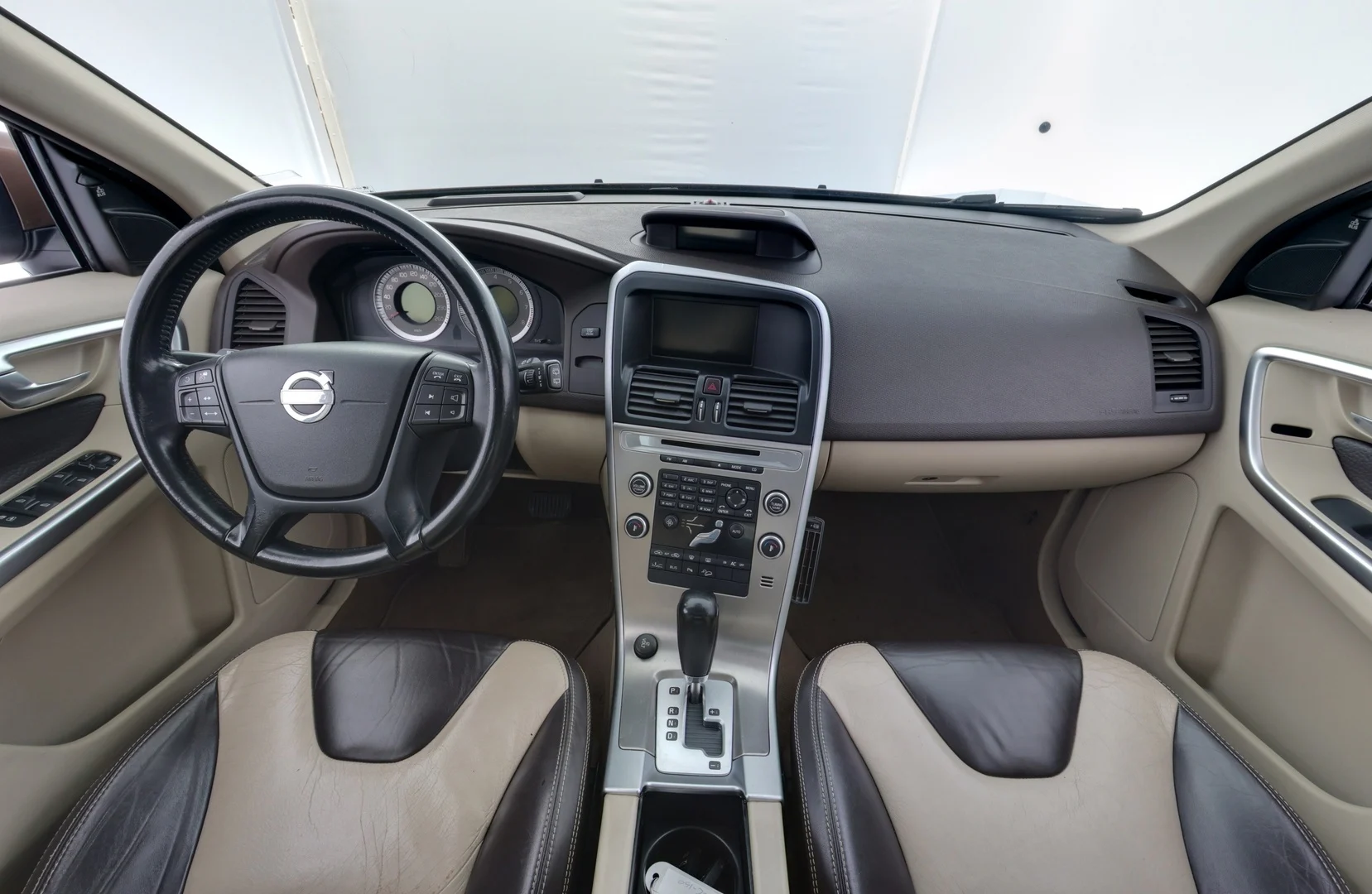 Car Image - uCUeUp8HjlQaRKyxf9Qwm