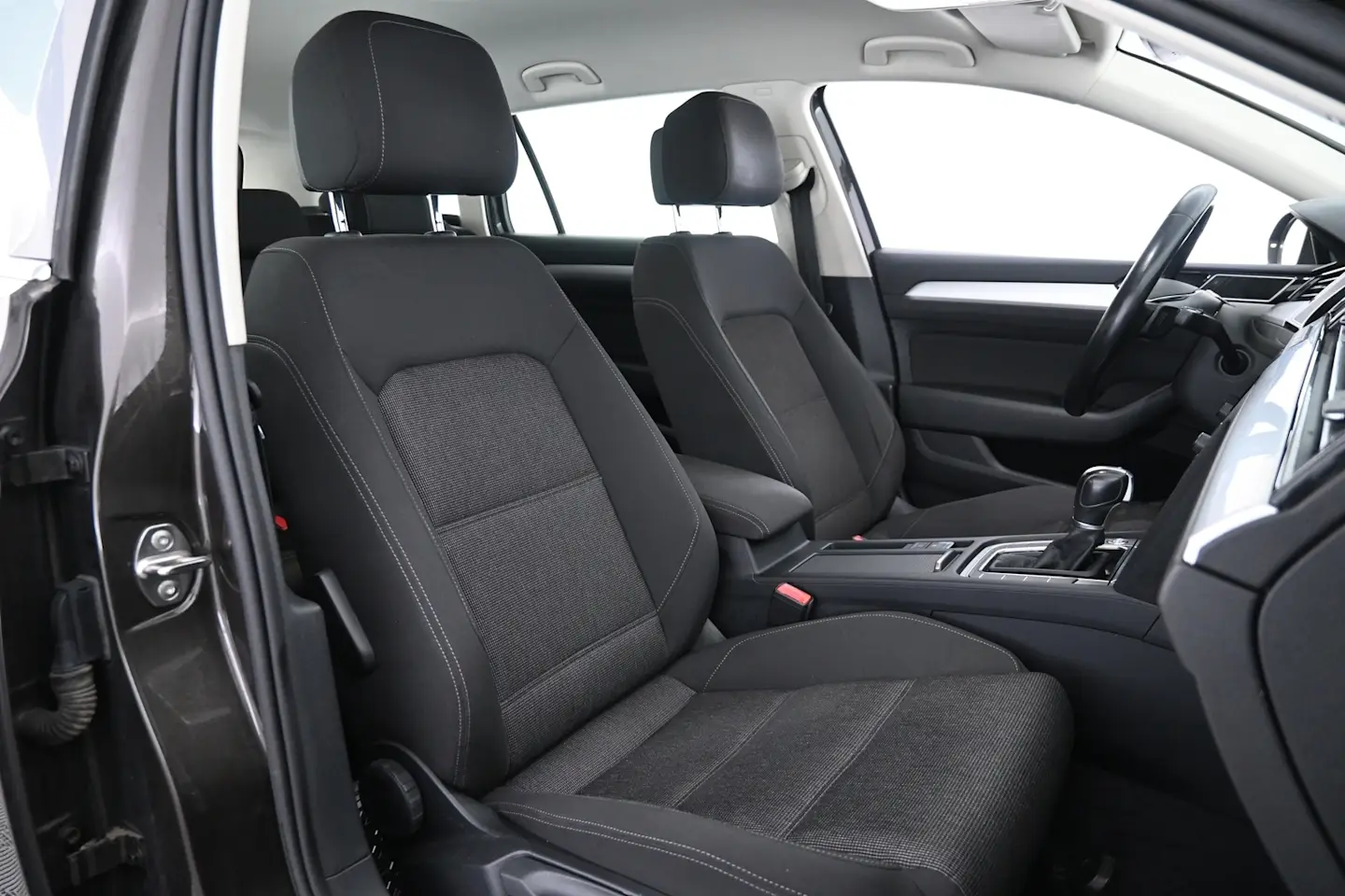 Car Image - 5Lk8D5xxhj55Hk9PhJi8Sb