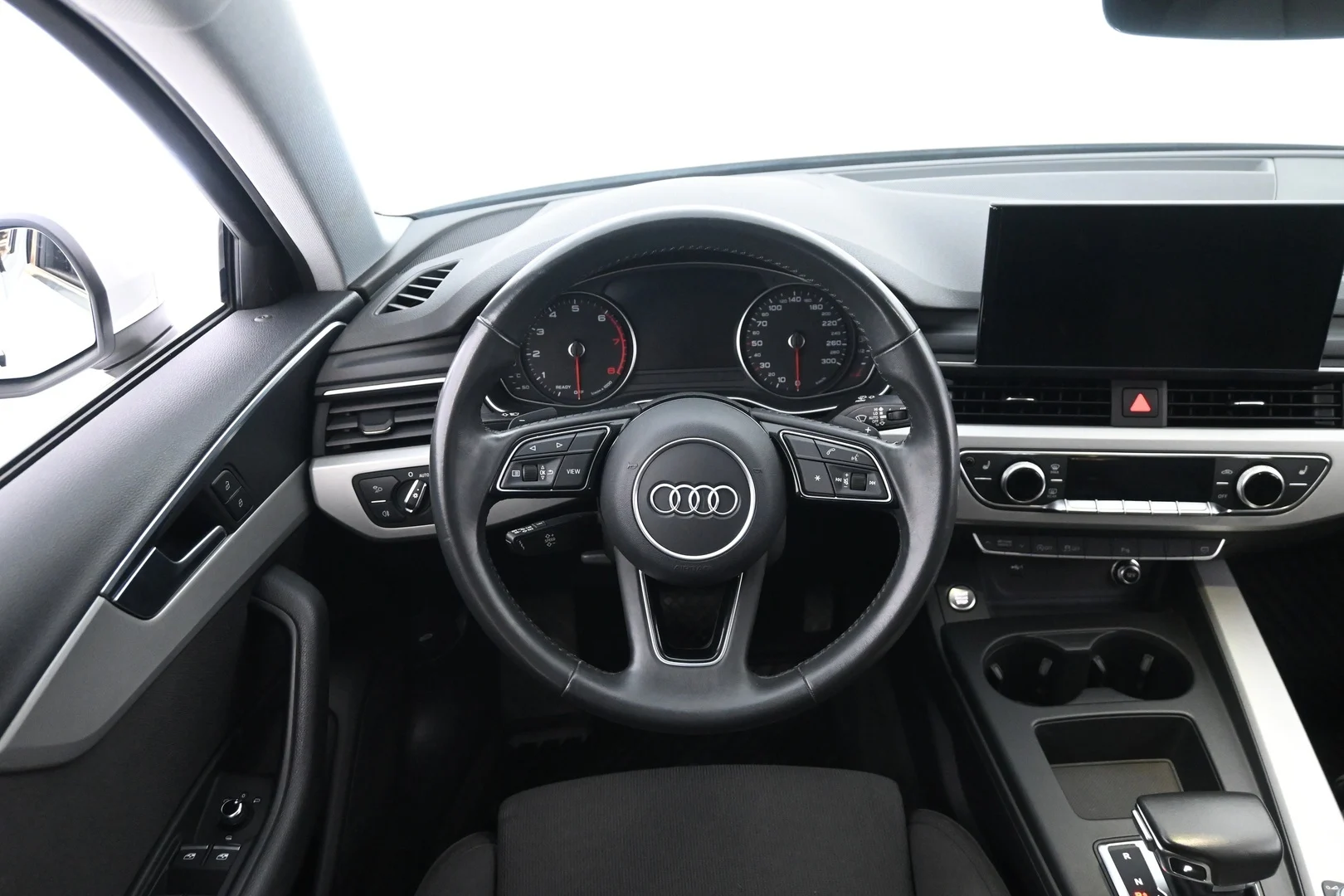 Car Image - 3P9JccJCkTEMR4Q6Z7bO7w