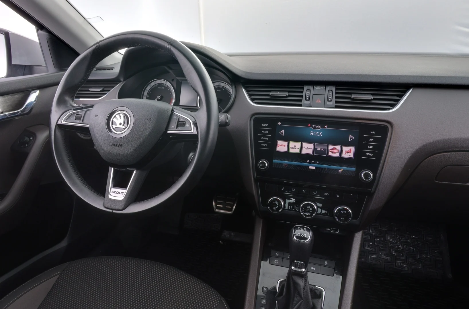 Car Image - 4RDkytuFahdTryGGTrkMdQ