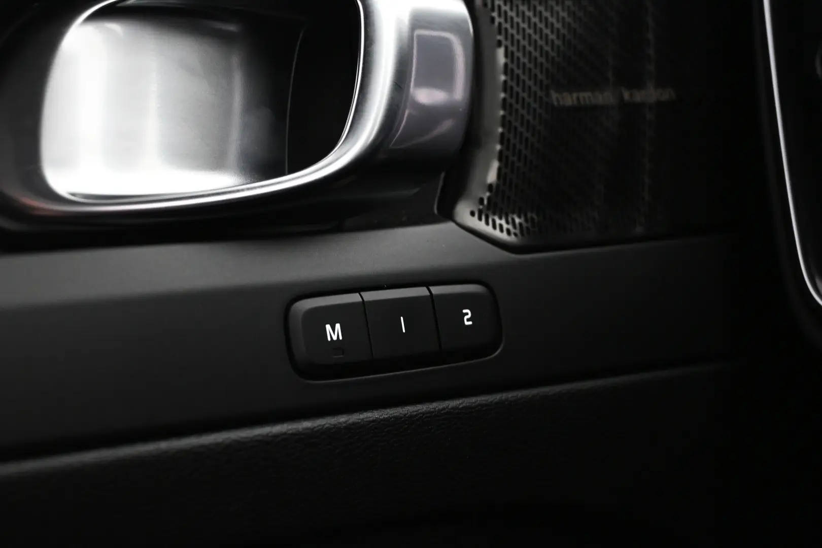 Car Image - 2KMtdDQWQxyVx5PM4By2IC