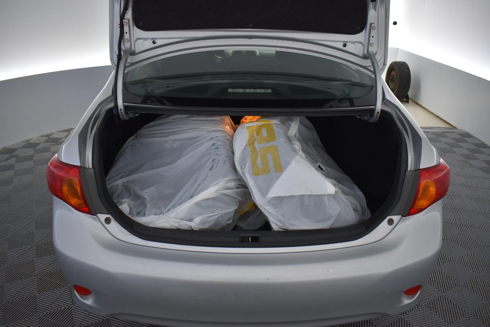 Car Image - 1Anuwa4FMhbSytSXgJ8hnc